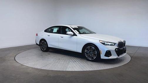 2025 BMW 530 i xDrive