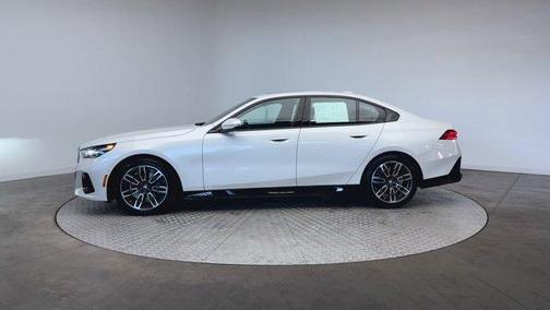 2025 BMW 530 i xDrive