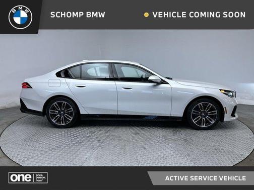 2025 BMW 530 i xDrive