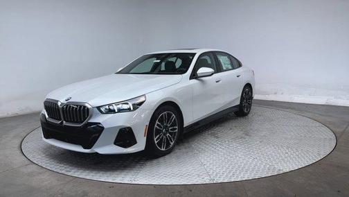 2025 BMW 530 i xDrive