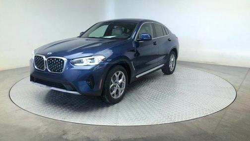 2023 BMW X4 xDrive30i