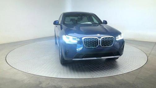 2023 BMW X4 xDrive30i