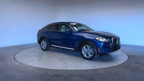 2023 BMW X4 xDrive30i
