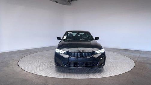 2025 BMW 330 i xDrive