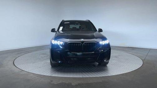 Black Sapphire Metallic 2024 BMW X5 xDrive40i