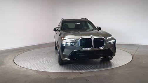 2025 BMW X7 M60i