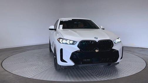 Mineral White Metallic 2024 BMW X6 xDrive40i