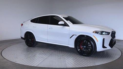 Mineral White Metallic 2024 BMW X6 xDrive40i