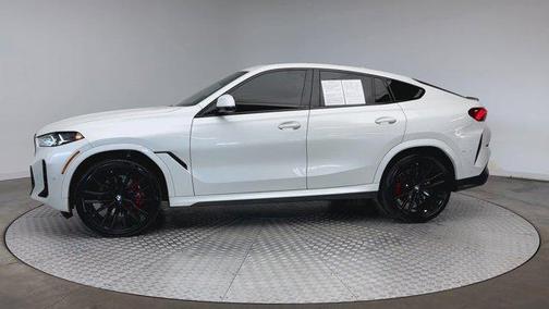 Mineral White Metallic 2024 BMW X6 xDrive40i