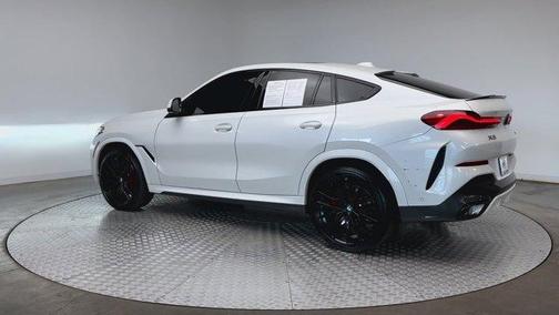 Mineral White Metallic 2024 BMW X6 xDrive40i