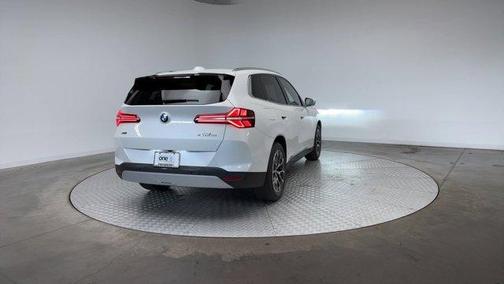 Mineral White Metallic 2025 BMW X3 30 xDrive