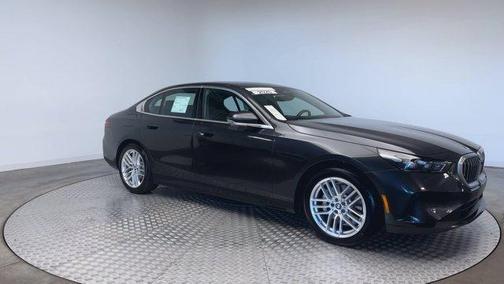 2025 BMW 530 i xDrive