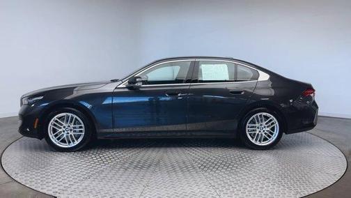 2025 BMW 530 i xDrive
