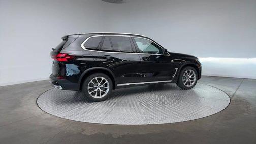 Black Sapphire Metallic 2026 BMW X5 xDrive40i