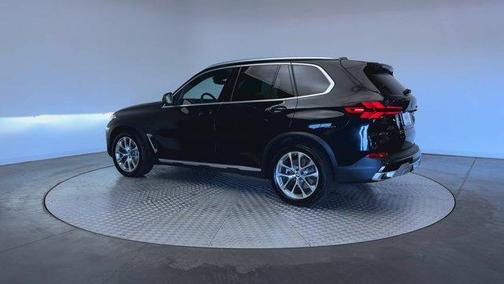 Black Sapphire Metallic 2026 BMW X5 xDrive40i