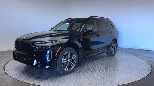 Carbon Black Metallic 2026 BMW X7 xDrive40i