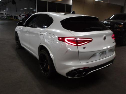 2019 Alfa Romeo Stelvio Quadrifoglio