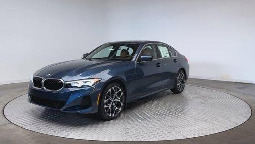 Arctic Race Blue Metallic 2026 BMW 330 I XDrive