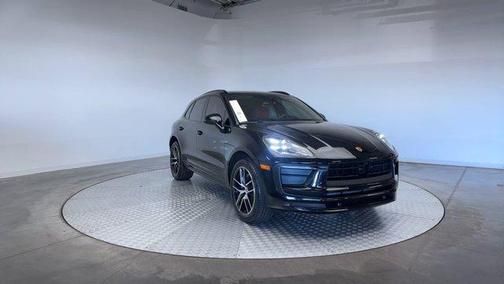 2022 Porsche Macan Base
