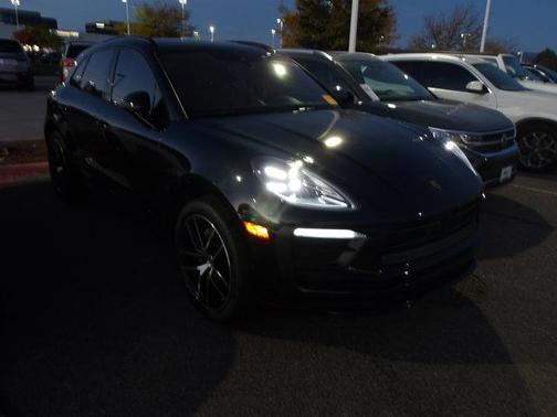 2022 Porsche Macan Base