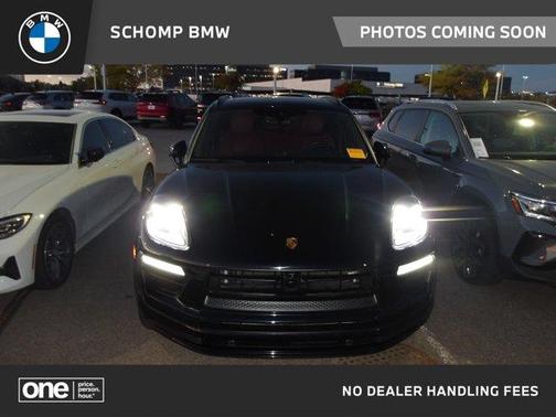 2022 Porsche Macan Base