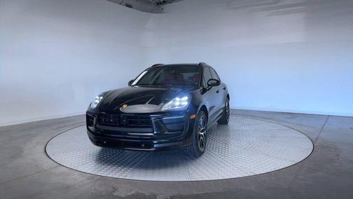 2022 Porsche Macan Base