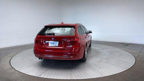2019 BMW 330 i xDrive