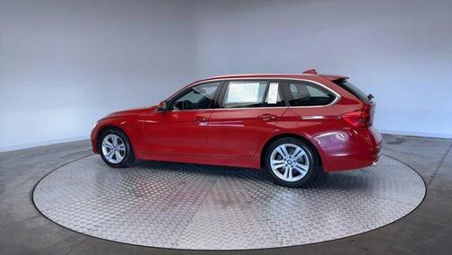 2019 BMW 330 i xDrive