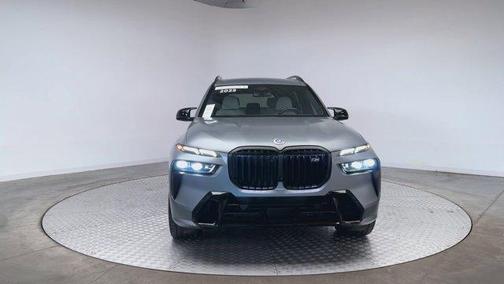 2023 BMW X7 M60i