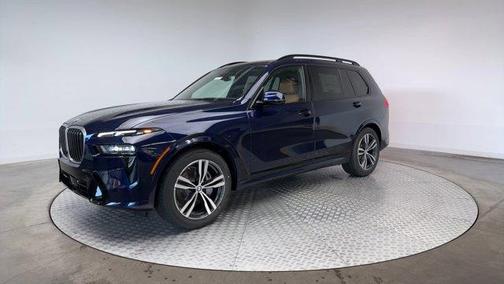 Tanzanite Blue II Metallic 2026 BMW X7 xDrive40i