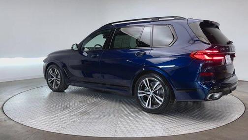 Tanzanite Blue II Metallic 2026 BMW X7 xDrive40i