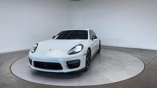 2016 Porsche Panamera GTS