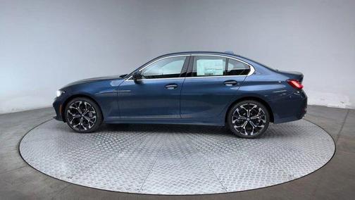 2025 BMW 330 i xDrive