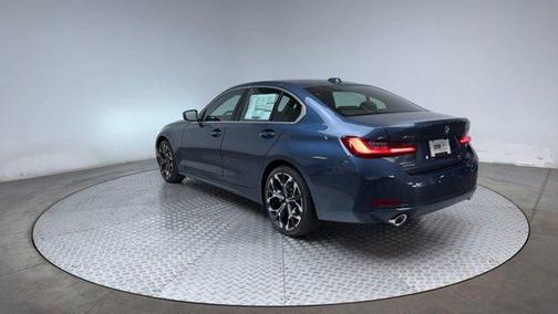 2025 BMW 330 i xDrive