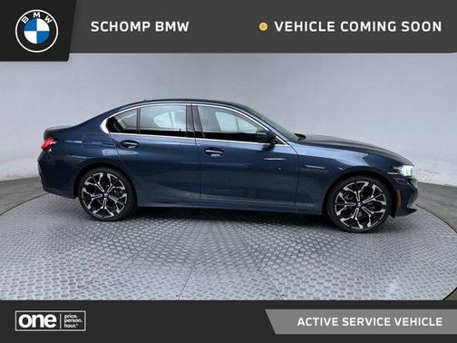 2025 BMW 330 i xDrive