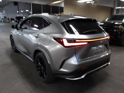 2024 Lexus NX 450h+ F SPORT Handling
