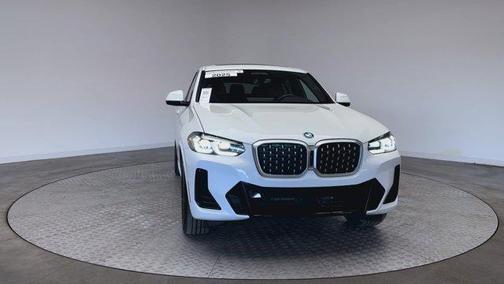 2025 BMW X4 xDrive30i