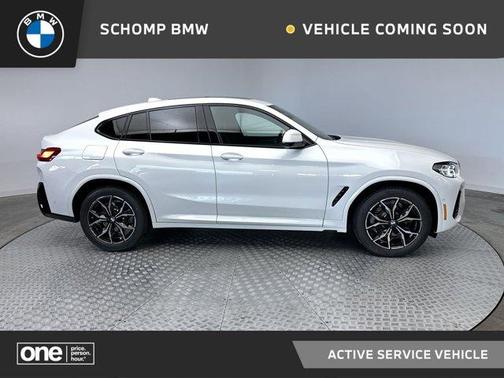 2025 BMW X4 xDrive30i