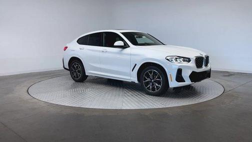 2025 BMW X4 xDrive30i