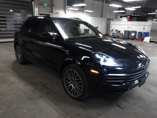 2023 Porsche Cayenne Platinum Edition