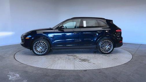 2023 Porsche Cayenne Platinum Edition