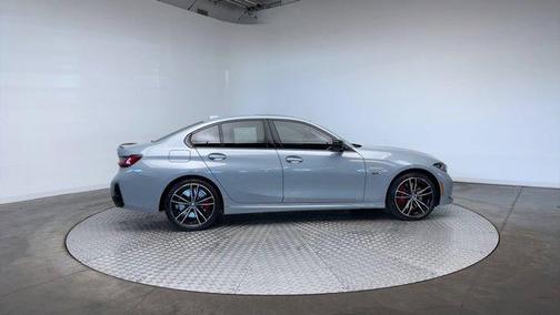 2023 BMW 330e xDrive