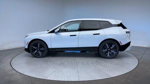 2025 BMW iX xDrive50