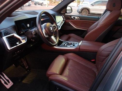 Gray Metallic 2024 BMW X5 xDrive40i