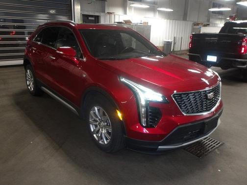 2023 Cadillac XT4 Premium Luxury