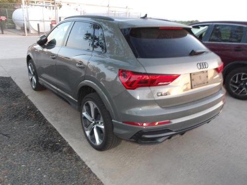 2022 Audi Q3 45 S line Premium