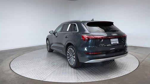2019 Audi e-tron Prestige