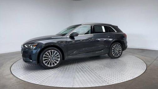 2019 Audi e-tron Prestige