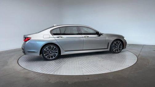 2020 BMW 750 i xDrive