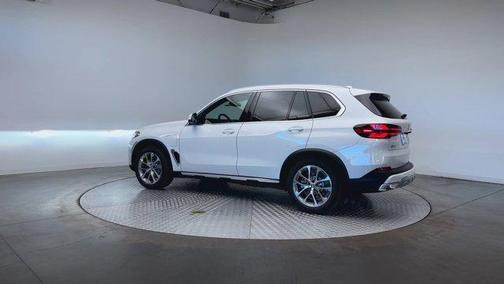 2026 BMW X5 PHEV xDrive50e